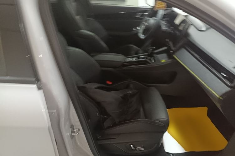 Used Lynk & Co 03 2023 1.5T EM-F PM Right Front Seat