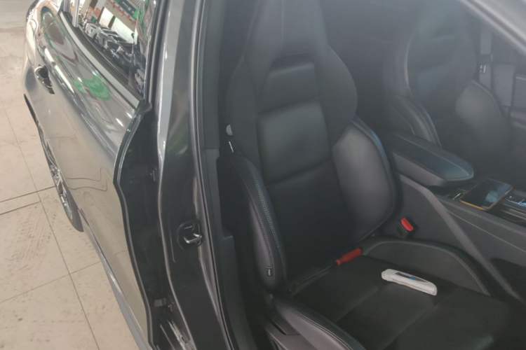 Used Lynk & Co 03 2023 1.5TD DCT JingPro Right Front Seat