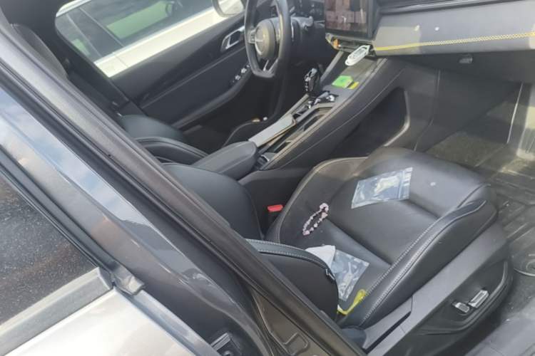 Used Lynk & Co 03 2023 2.0TD DCT JingPro Right Front Seat