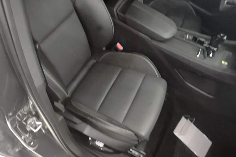 Used Lynk & Co 03 2023 1.5TD DCT JingPro Right Front Seat