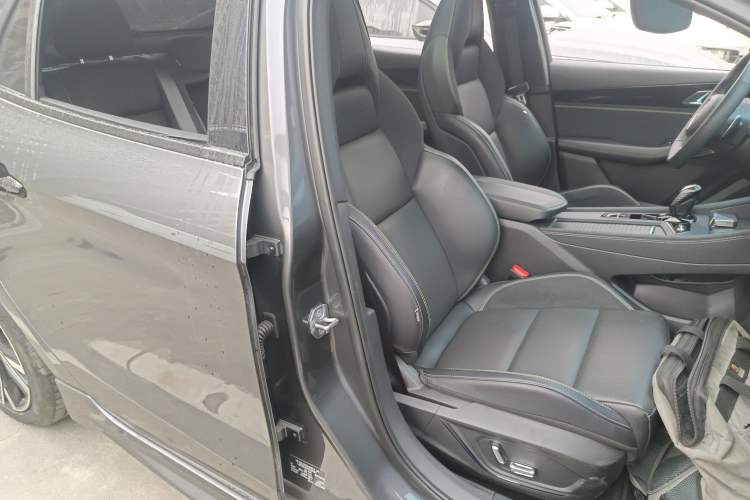 Used Lynk & Co 03 2023 1.5TD DCT JingPro Right Front Seat