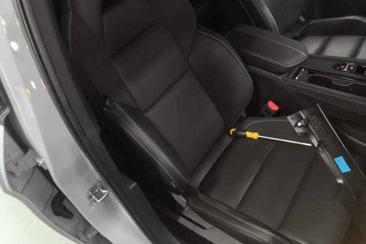Used Lynk & Co 03 2023 1.5T EM-F PM Right Front Seat