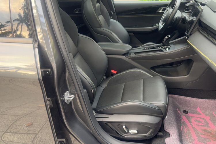Used Lynk & Co 03 2023 1.5TD DCT JingPro Right Front Seat
