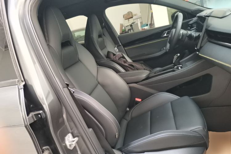 Used Lynk & Co 03 2023 1.5TD DCT JingPlus Right Front Seat