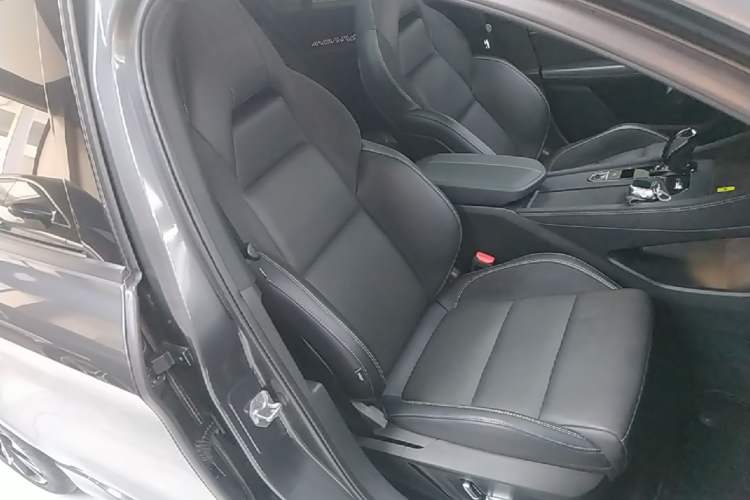 Used Lynk & Co 03 2023 1.5TD DCT JingPro Right Front Seat