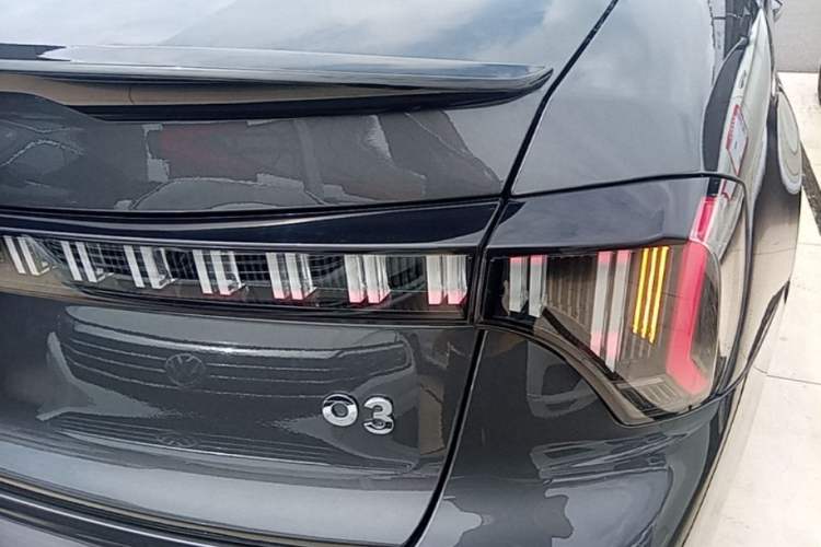 Used Lynk & Co 03 2023 1.5TD DCT JingPro Right Rear Taillight