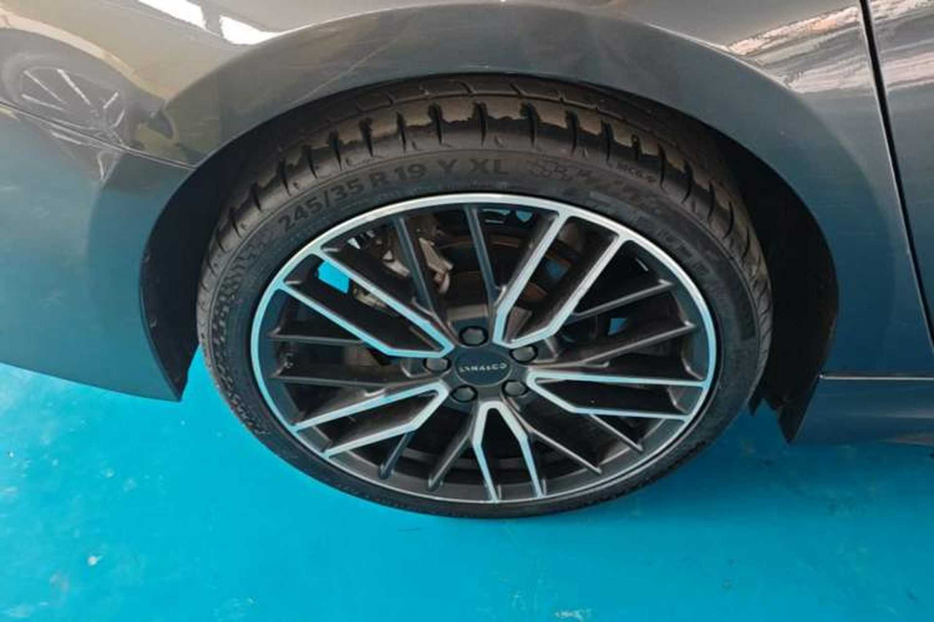 Used Lynk & Co 03 2023 2.0TD DCT JingPro Right Rear Wheel Hub