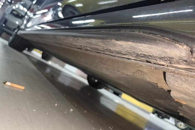 Used Lynk & Co 03 2023 1.5TD DCT JingPro Right Side Sill