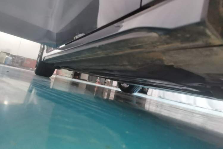 Used Lynk & Co 03 2023 2.0TD DCT JingPro Right Side Sill