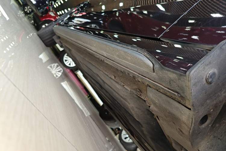 Used Lynk & Co 03 2023 2.0TD DCT JingPro Right Side Sill