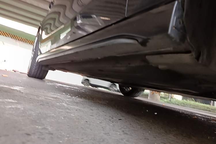 Used Lynk & Co 03 2023 2.0TD DCT JingPro Right Side Sill