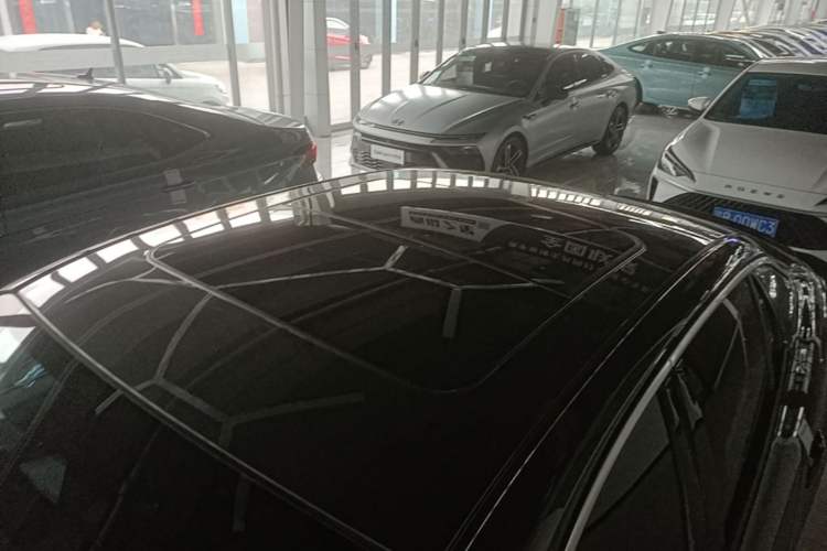 Used Lynk & Co 03 2023 2.0TD DCT JingPro Roof