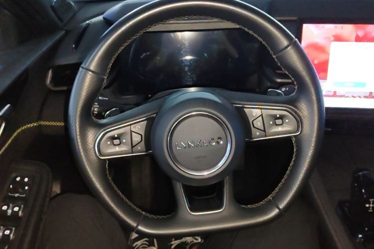 Used Lynk & Co 03 2023 2.0TD DCT JingPro Steering Wheel