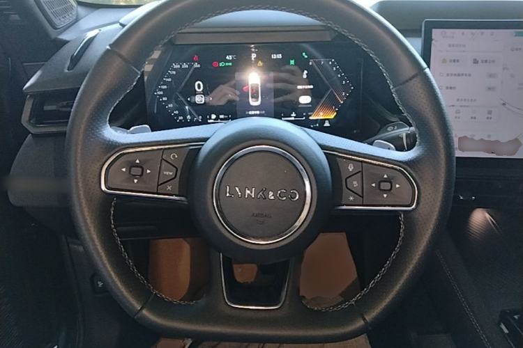 Used Lynk & Co 03 2023 1.5TD DCT JingPro Steering Wheel