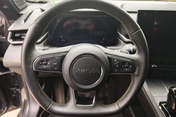 Used Lynk & Co 03 2023 1.5TD DCT JingPro Steering Wheel
