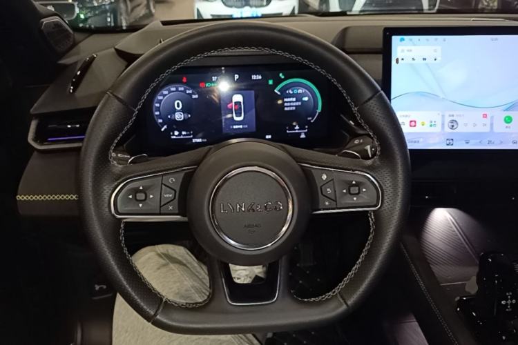 Used Lynk & Co 03 2023 2.0TD DCT H-Power Halo Steering Wheel