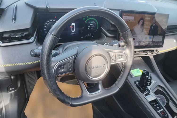 Used Lynk & Co 03 2023 2.0TD DCT JingPro Steering Wheel