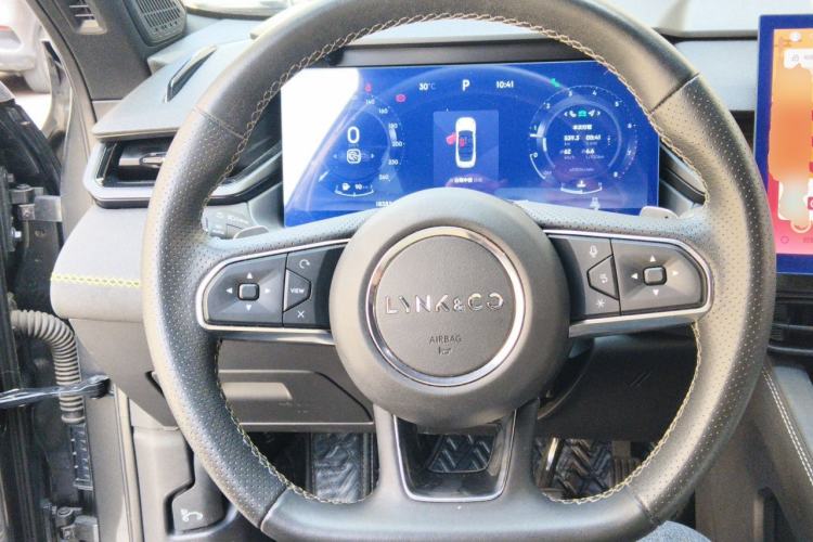 Used Lynk & Co 03 2023 1.5TD DCT JingPro Steering Wheel