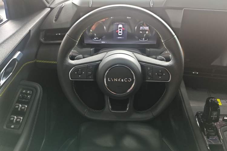 Used Lynk & Co 03 2023 2.0TD DCT JingPro Steering Wheel