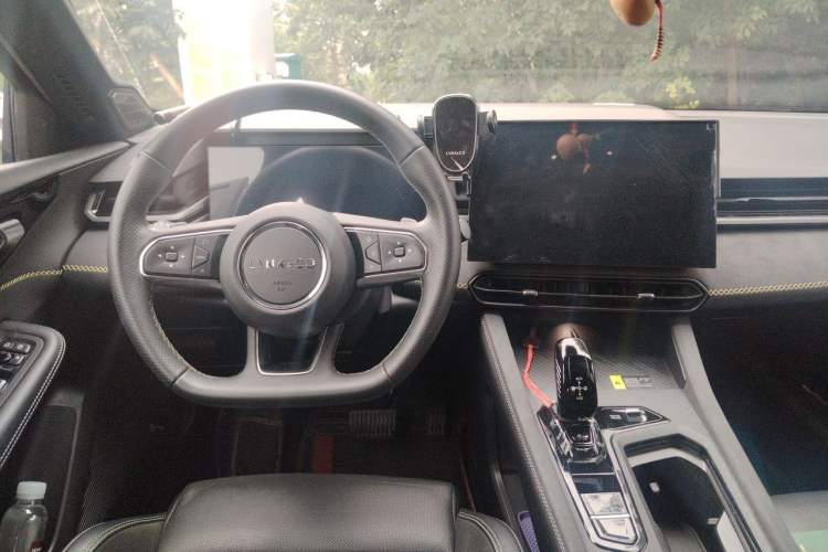 Used Lynk & Co 03 2023 1.5TD DCT JingPro Steering Wheel