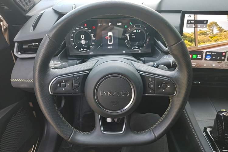 Used Lynk & Co 03 2023 1.5TD DCT JingPro Steering Wheel