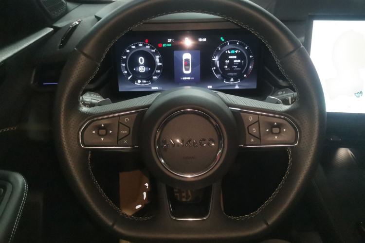 Used Lynk & Co 03 2023 1.5TD DCT JingPro Steering Wheel