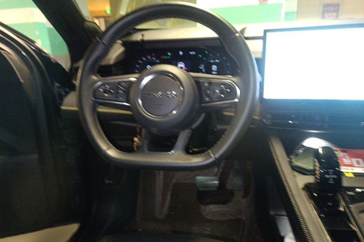 Used Lynk & Co 03 2023 1.5TD DCT JingPro Steering Wheel