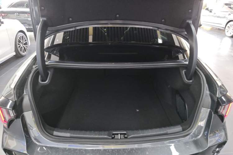 Used Lynk & Co 03 2023 2.0TD DCT JingPro Trunk