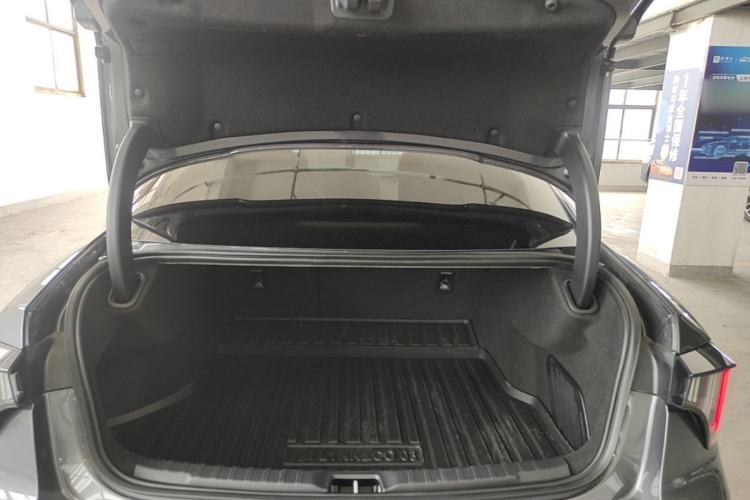 Used Lynk & Co 03 2023 2.0TD DCT JingPro Trunk