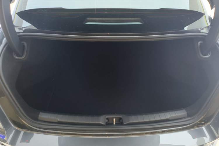 Used Lynk & Co 03 2023 1.5TD DCT JingPlus Trunk