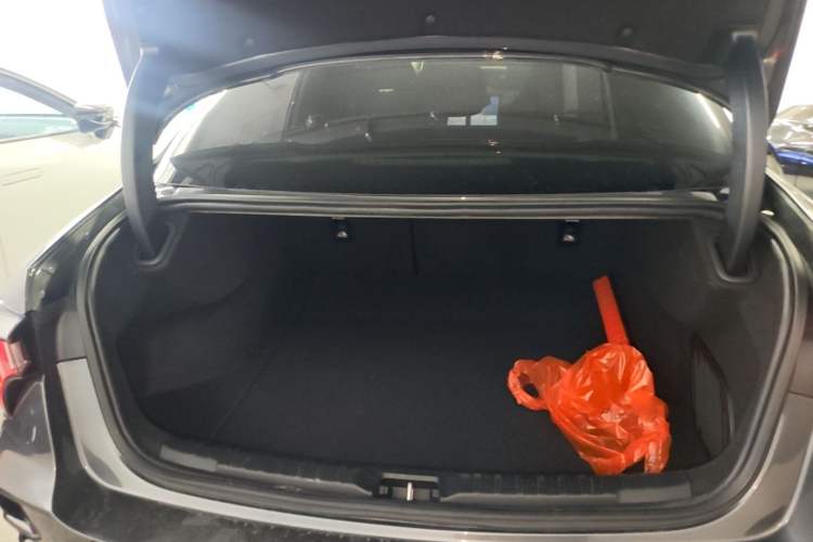 Used Lynk & Co 03 2023 1.5TD DCT JingPro Trunk