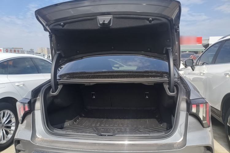 Used Lynk & Co 03 2023 2.0TD DCT JingPro Trunk