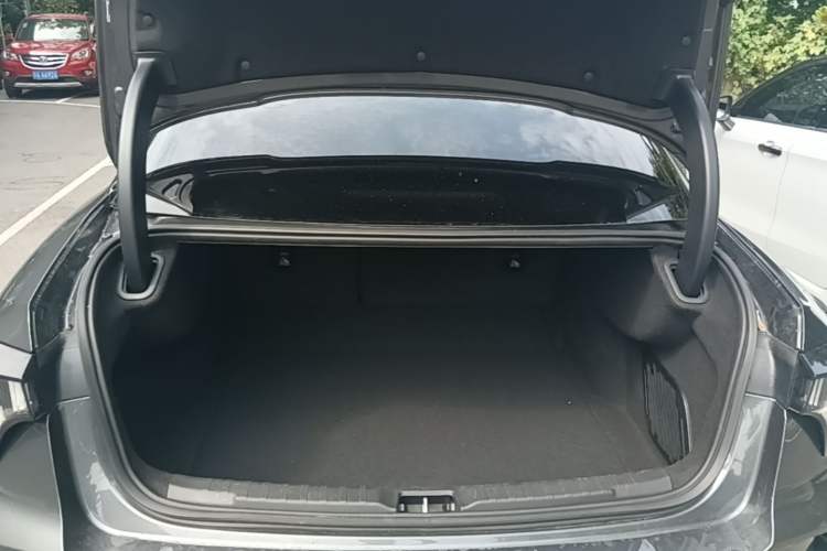 Used Lynk & Co 03 2023 2.0TD DCT JingPro Trunk