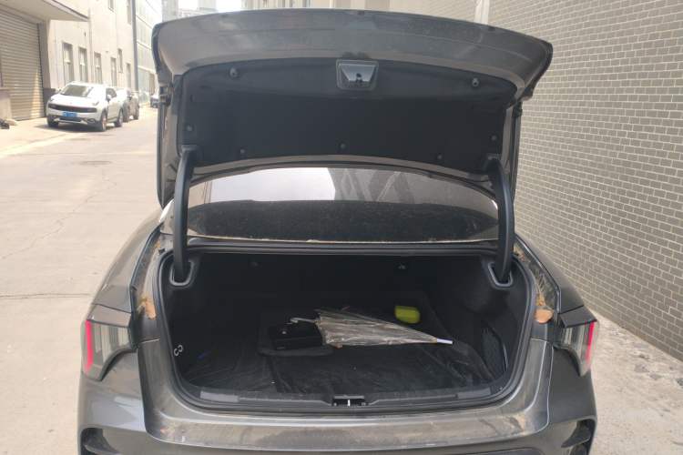 Used Lynk & Co 03 2023 1.5TD DCT JingPro Trunk