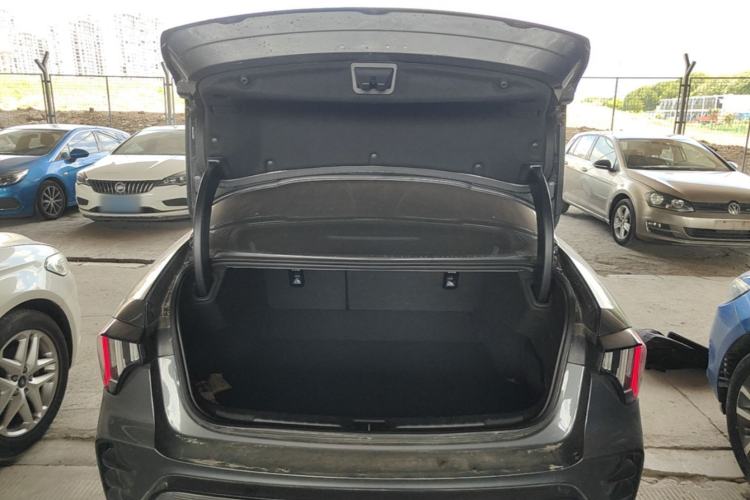 Used Lynk & Co 03 2023 1.5TD DCT JingPro Trunk
