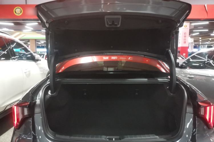 Used Lynk & Co 03 2023 1.5TD DCT JingPro Trunk