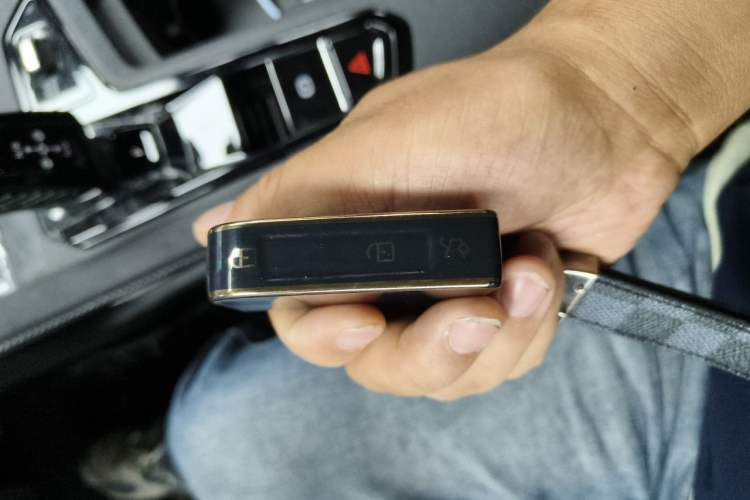 Used Lynk & Co 03 2023 2.0TD DCT JingPro Vehicle Key