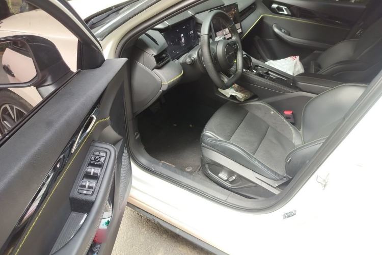 Used Lynk & Co 03 2023 1.5TD DCT JingPro Driver Seat