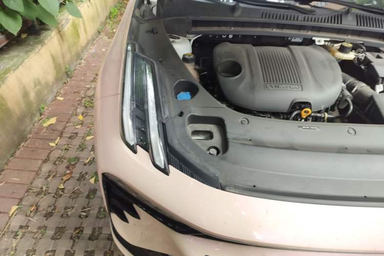 Used Lynk & Co 03 2023 1.5TD DCT JingPro Engine Bay Right