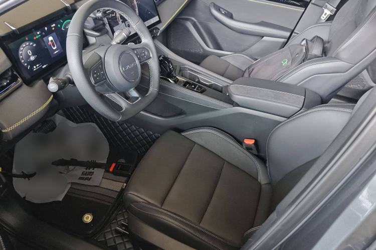 Used Lynk & Co 03 2023 1.5TD DCT JingPro Left Front Seat