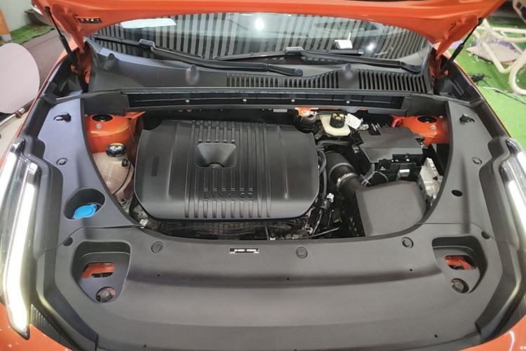 Used Lynk & Co 03 2023 2.0TD DCT H-Power Halo Engine Bay
