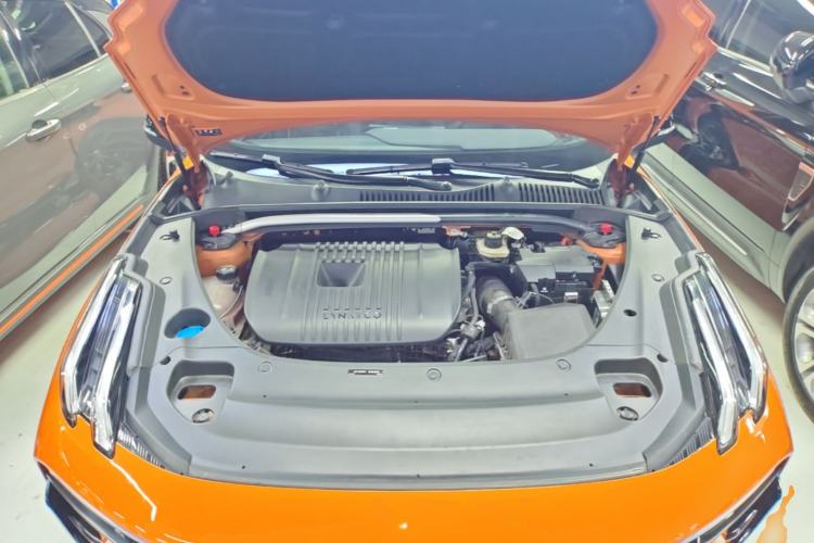Used Lynk & Co 03 2023 2.0TD DCT JingPro Engine Bay