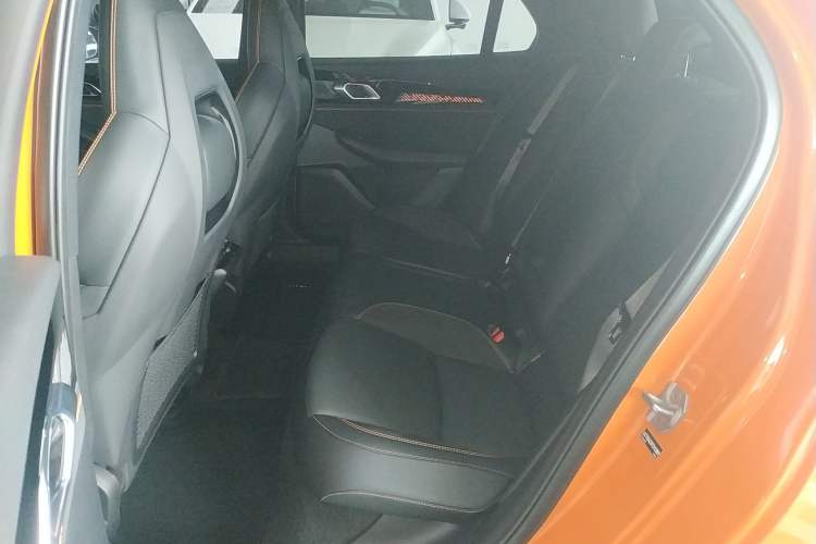 Used Lynk & Co 03 2023 2.0TD DCT JingPro Left Rear Seat