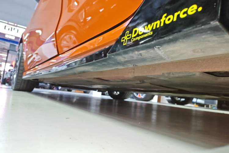 Used Lynk & Co 03 2023 2.0TD DCT JingPro Left Side Sill