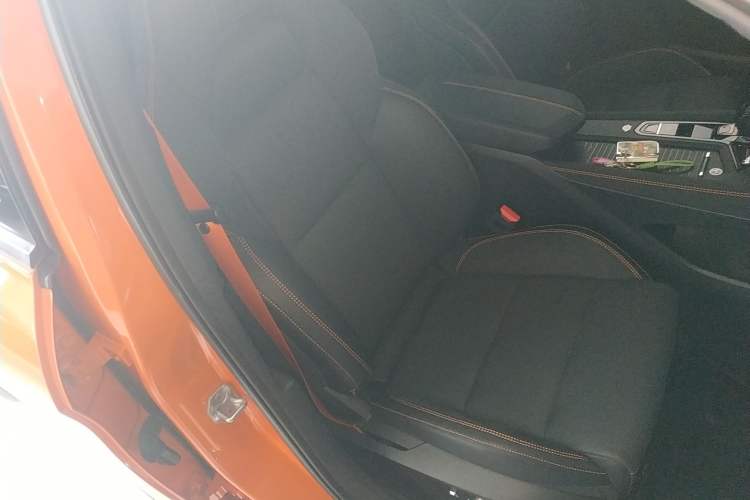 Used Lynk & Co 03 2023 2.0TD DCT JingPro Right Front Seat