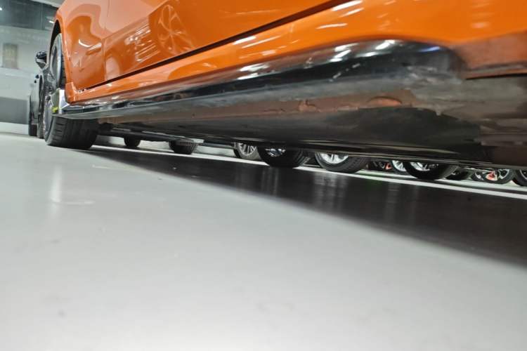 Used Lynk & Co 03 2023 2.0TD DCT JingPro Right Side Sill