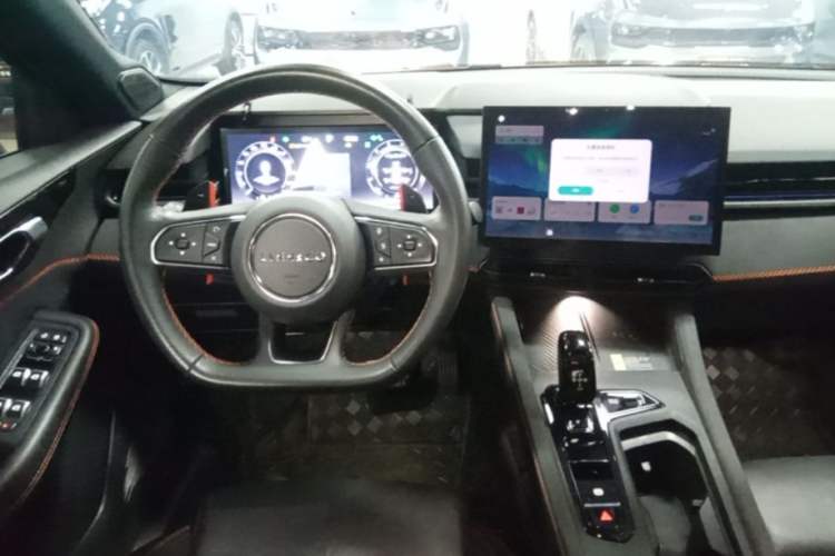 Used Lynk & Co 03 2023 2.0TD DCT JingPro Steering Wheel