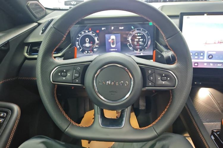 Used Lynk & Co 03 2023 2.0TD DCT JingPro Steering Wheel
