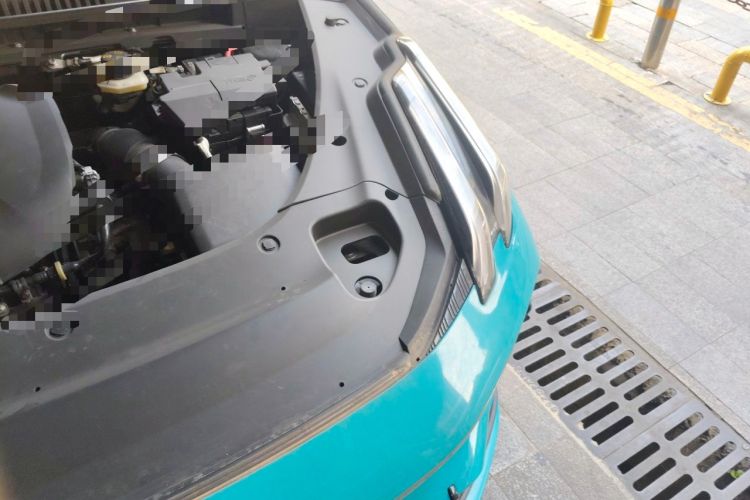 Used Lynk & Co 03 2023 1.5TD DCT JingPro Engine Bay Left