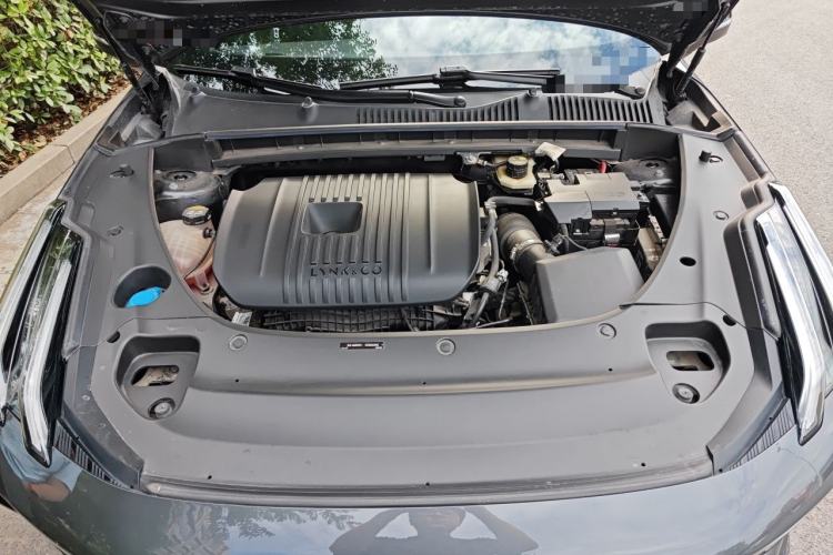 Used Lynk & Co 03 2023 2.0TD DCT JingPro Engine Bay